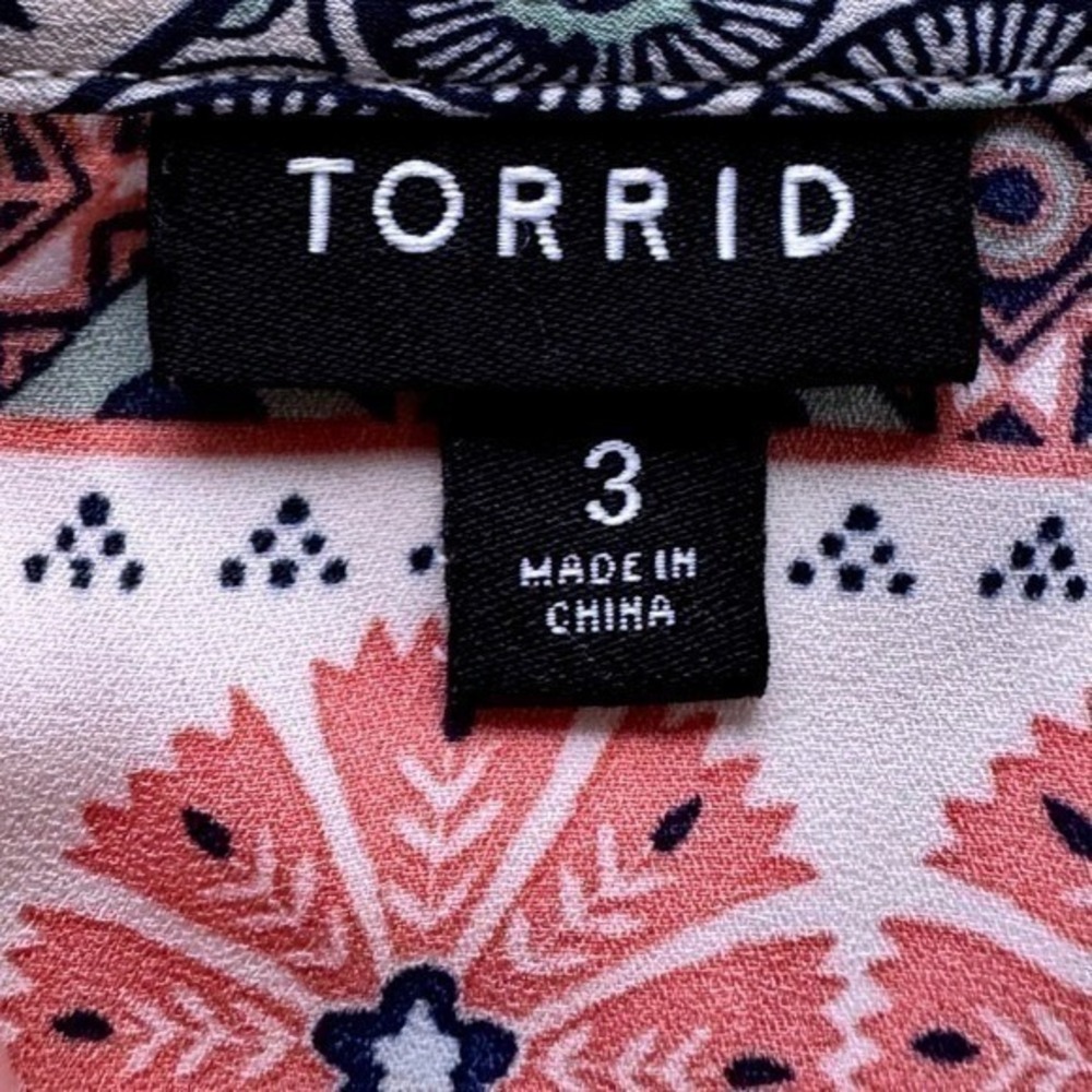 Torrid Plus 3X Boho Elephant Tribal Button Back Detain Flowy Festival Blouse EUC - Picture 12 of 15